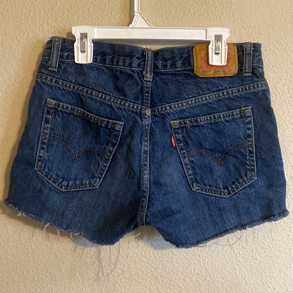Levis 505 straight jean shorts size kids 14 (woman’s size 27) - Picture 3 of 5